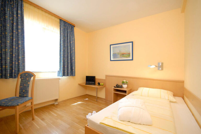 zimmer 02 1 (1)